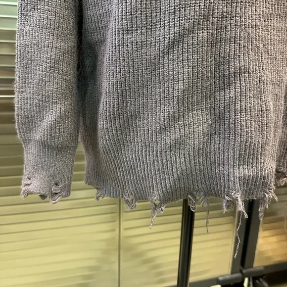 Maurices Light Purple Distressed Cold Shoulder Sweater Women’s 1X - Picture 4 of 8